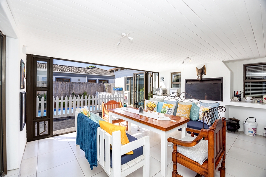 5 Bedroom Property for Sale in Parklands Western Cape